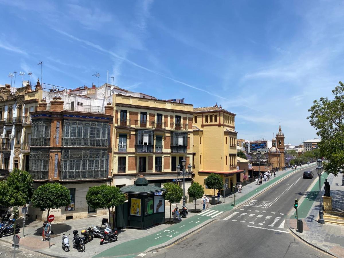 Quattro Puente De Triana Apartment Seville Exterior photo